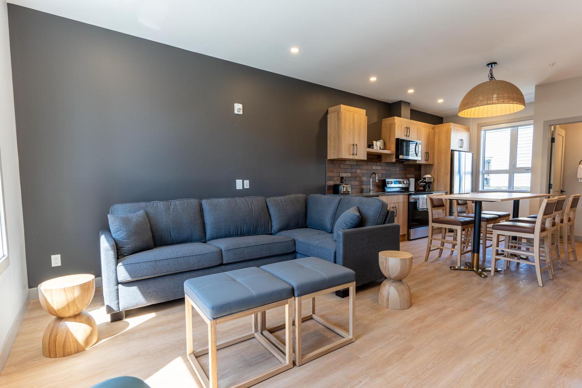 Basecamp Suites Revelstoke Room photo